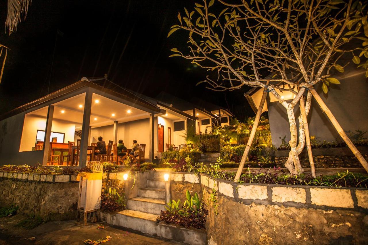Singgahan Bungalow By Ecommerceloka Toyapakeh Exterior photo